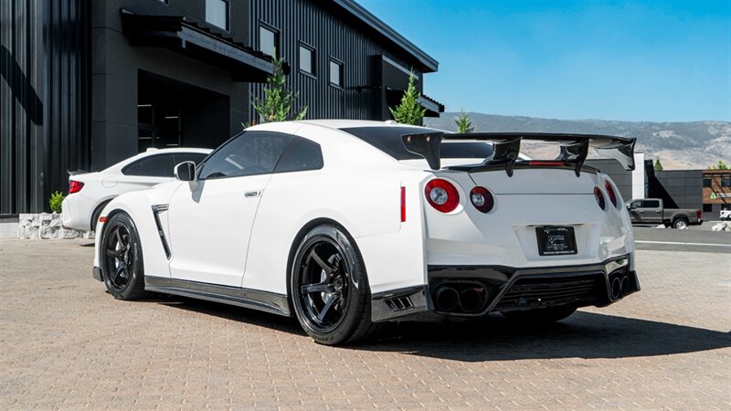 2010 Nissan GT-R Premium  