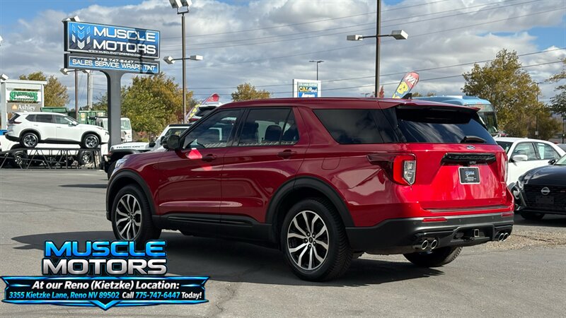 2021 Ford Explorer ST  