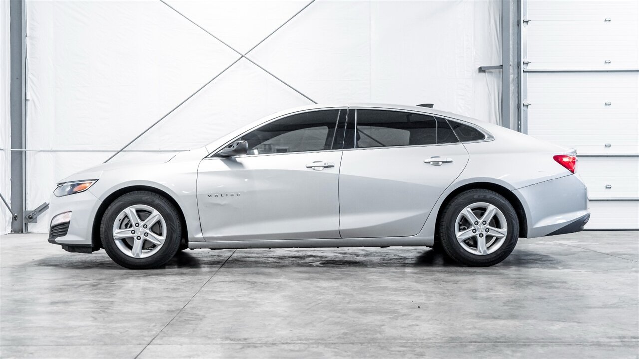 2020 Chevrolet Malibu LS 1LS   - Photo 3 - Reno, NV 89511