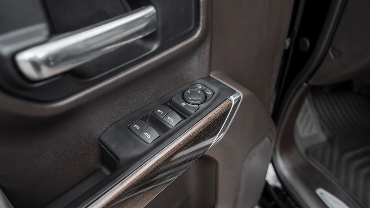 2019 Chevrolet Silverado 1500 RST - Photo 27 - Reno, NV 89511