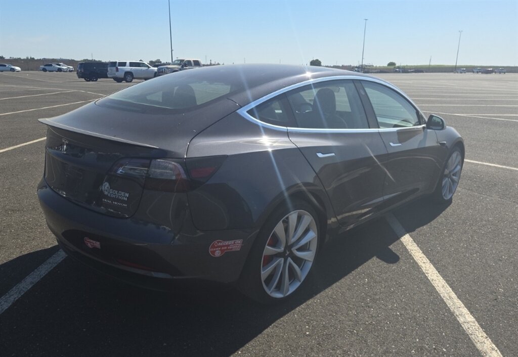 2018 Tesla Model 3 Long Range - Photo 4 - Reno, NV 89511