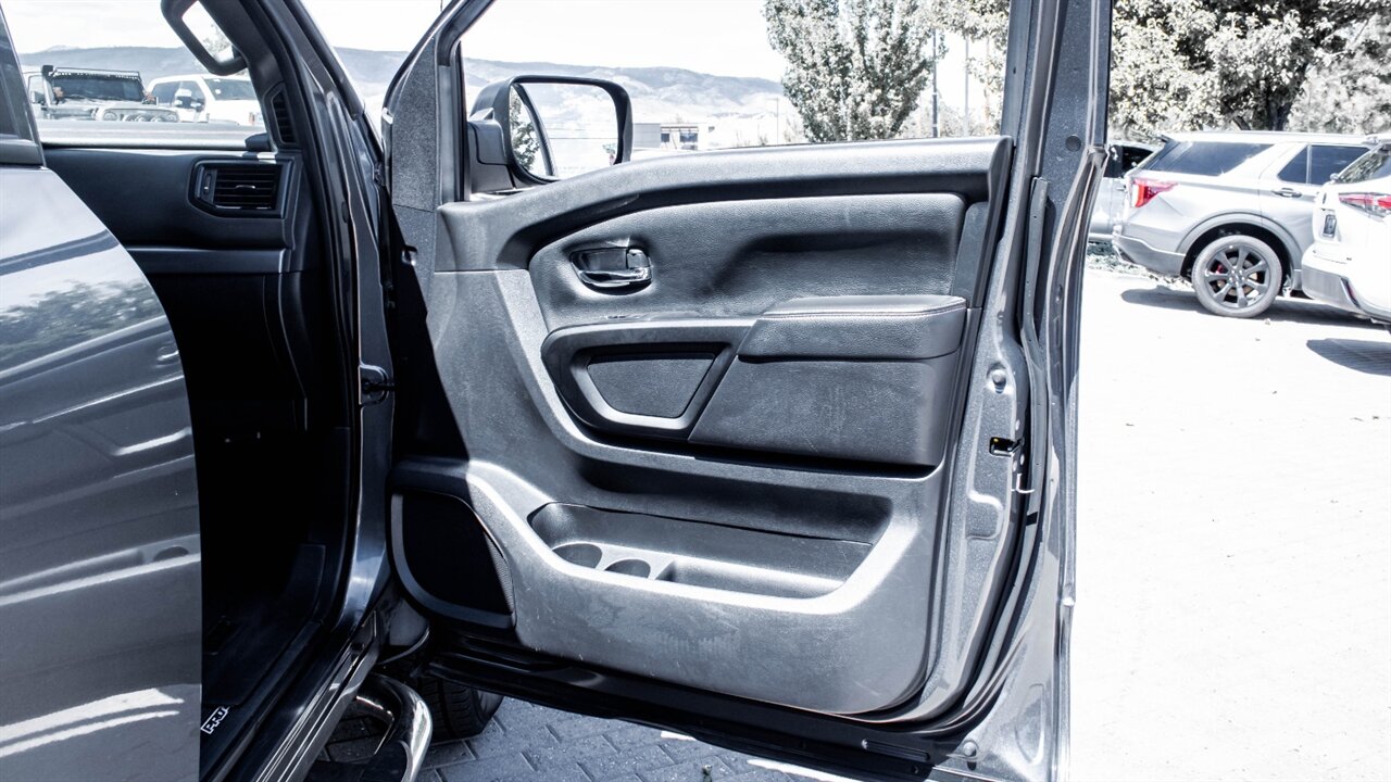 2021 Nissan Titan PRO-4X - Photo 31 - Reno, NV 89511