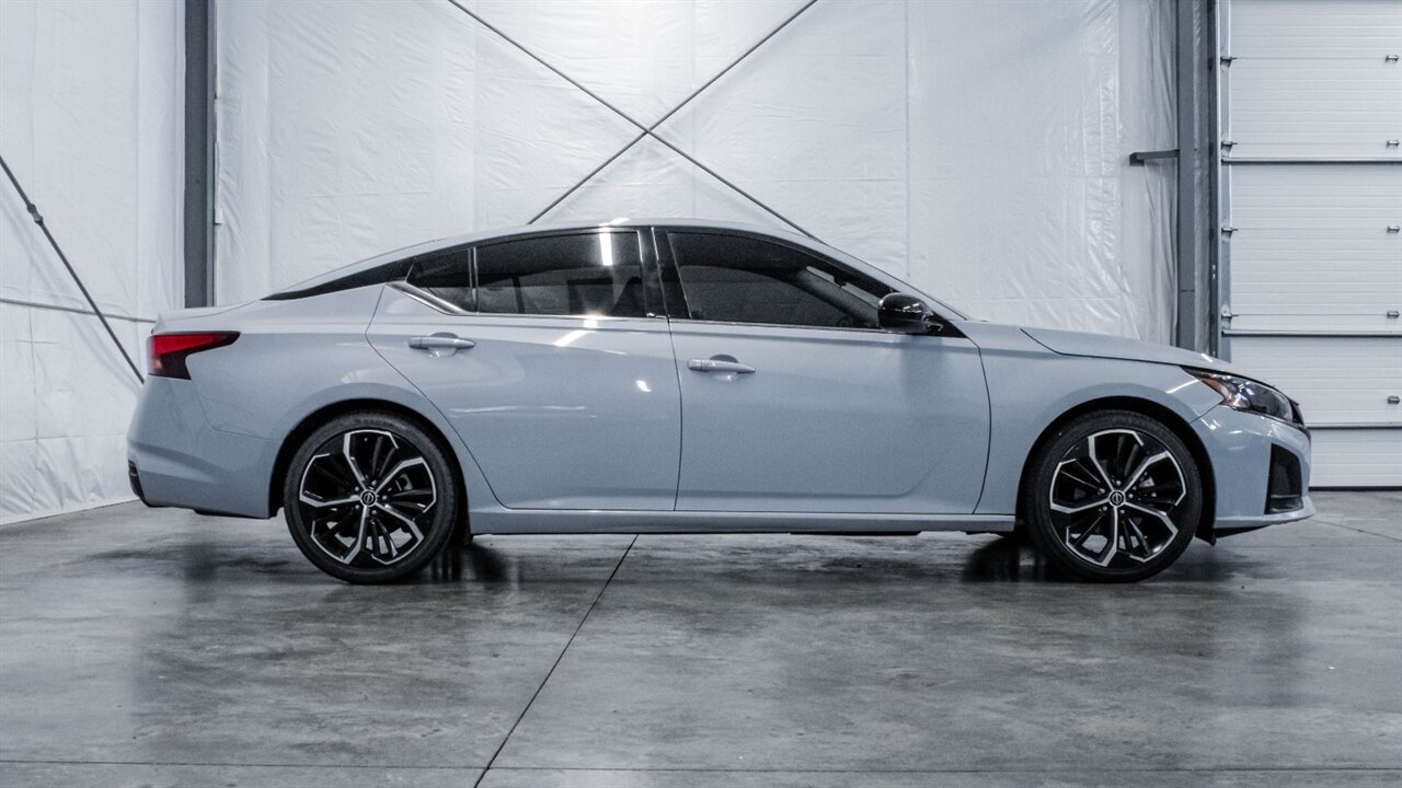 2023 Nissan Altima 2.5 SR - Photo 5 - Reno, NV 89511