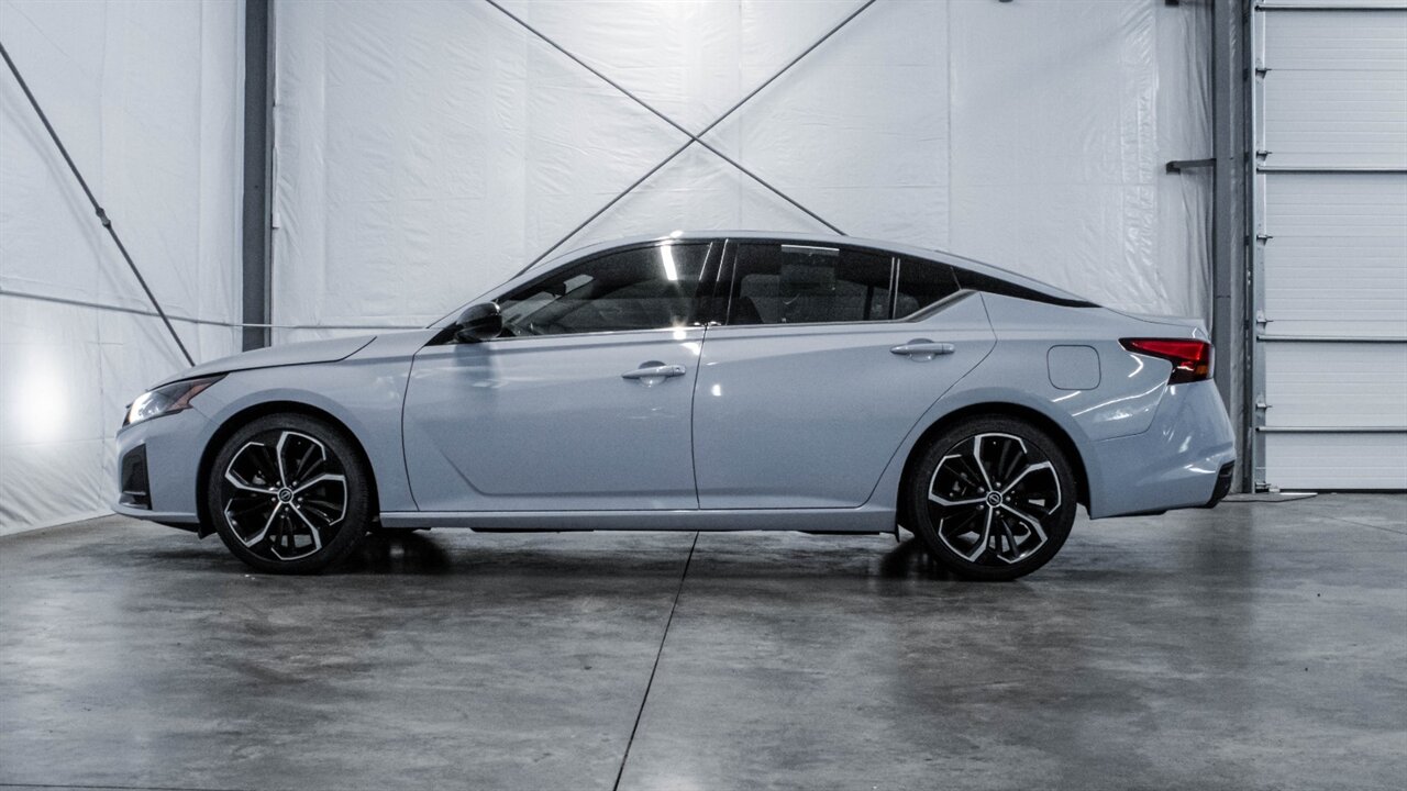 2023 Nissan Altima 2.5 SR - Photo 3 - Reno, NV 89511