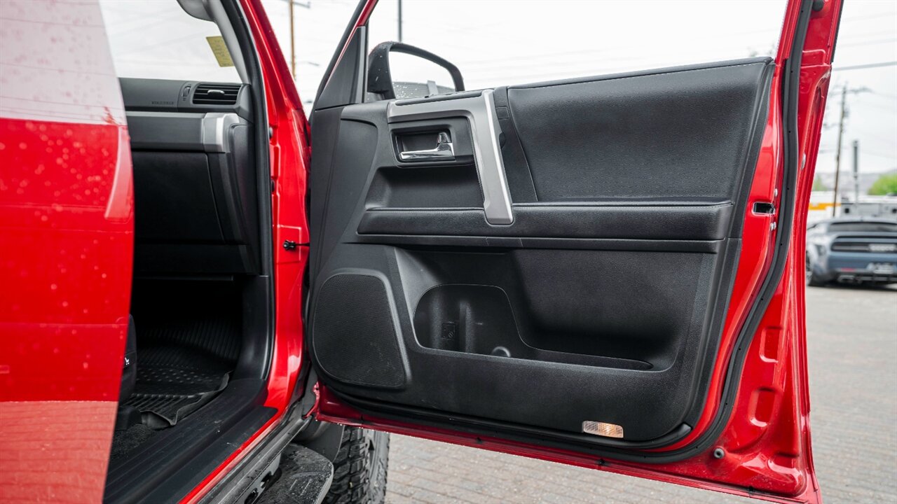 2022 Toyota 4Runner SR5 Premium - Photo 32 - Reno, NV 89511