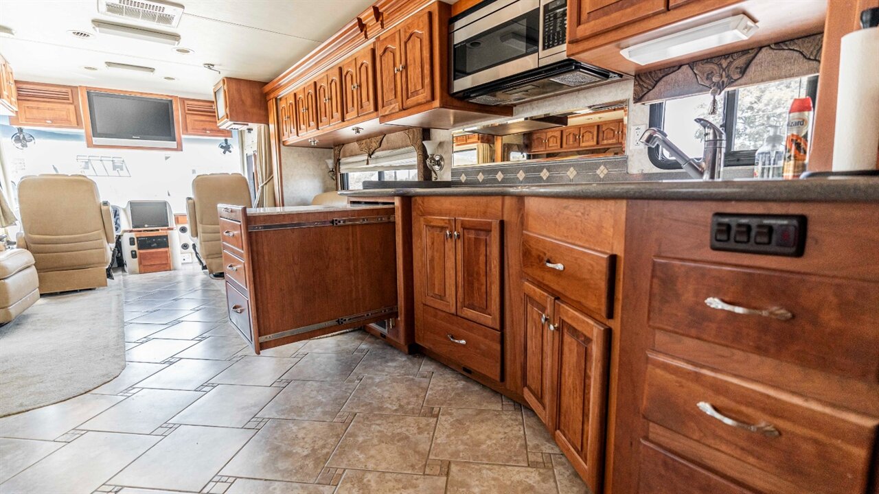 2006 Tiffin Motorhomes Allegro Bus   - Photo 34 - Reno, NV 89511