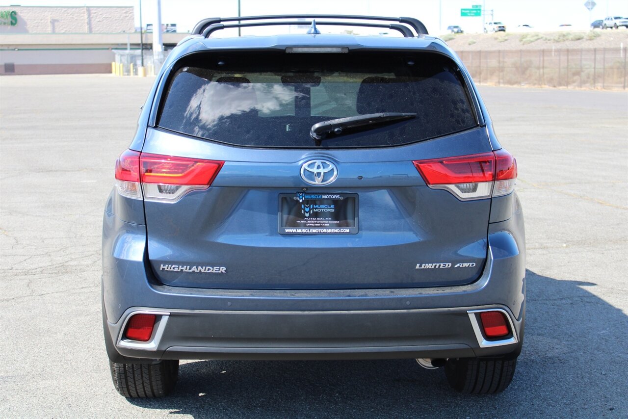 2017 Toyota Highlander Limited - Photo 10 - Reno, NV 89511