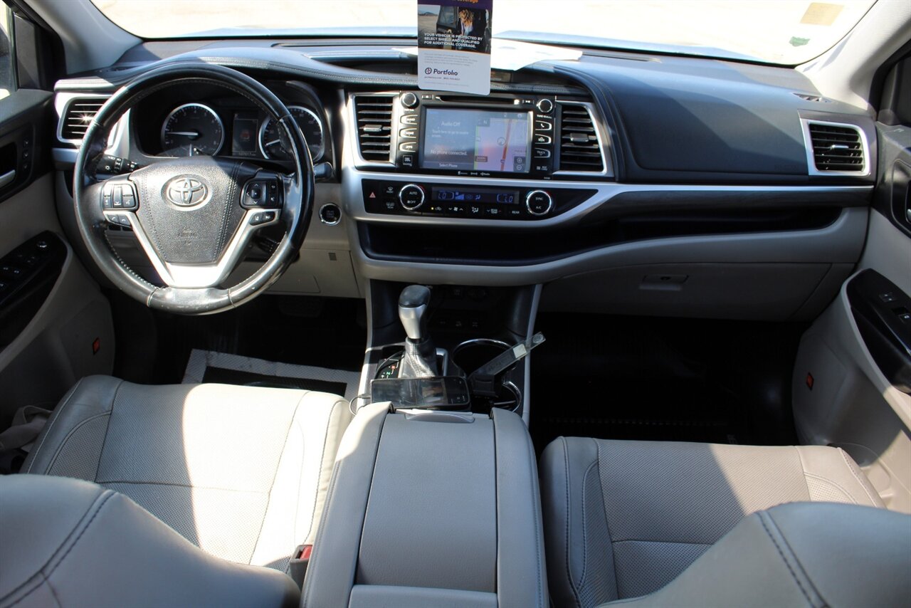 2017 Toyota Highlander Limited - Photo 19 - Reno, NV 89511