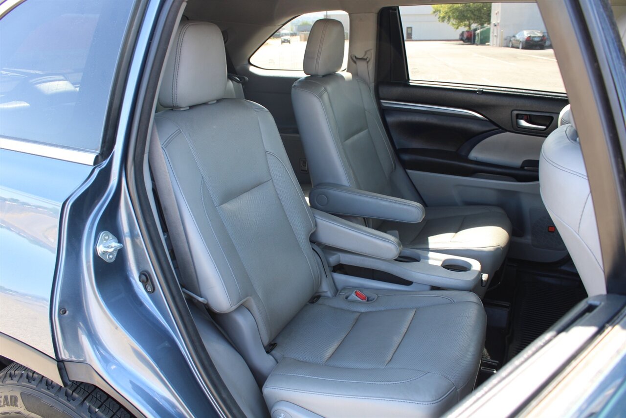 2017 Toyota Highlander Limited - Photo 21 - Reno, NV 89511