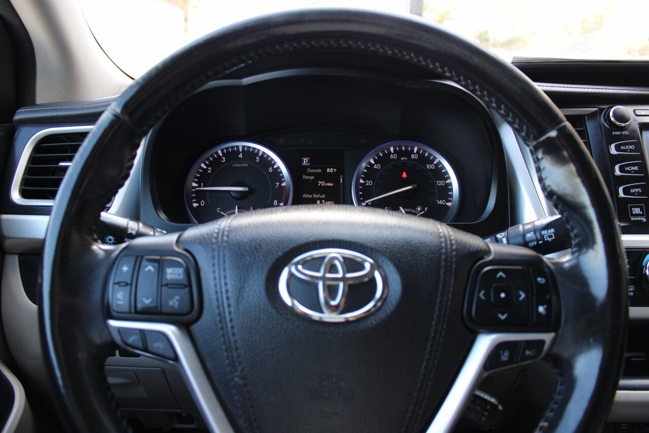 2017 Toyota Highlander Limited - Photo 25 - Reno, NV 89511