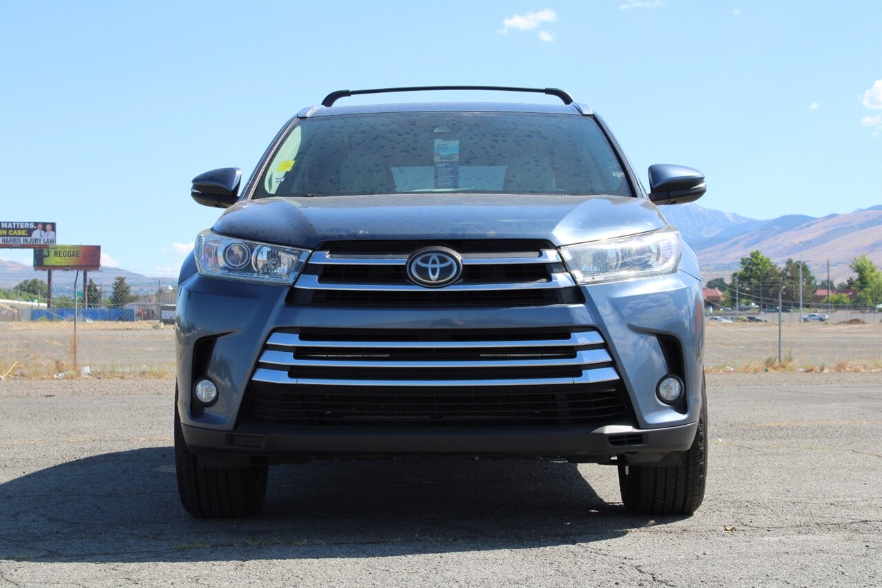 2017 Toyota Highlander Limited - Photo 5 - Reno, NV 89511