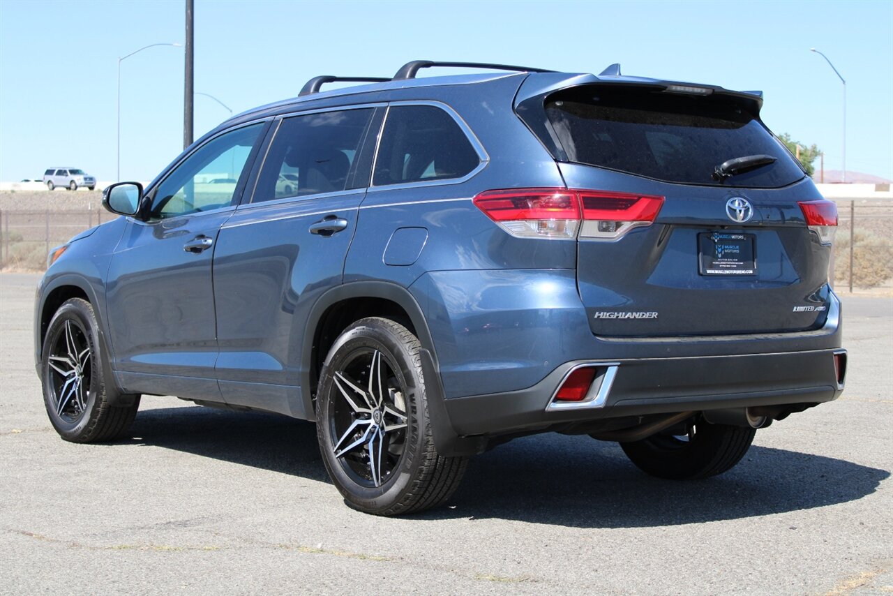 2017 Toyota Highlander Limited - Photo 11 - Reno, NV 89511