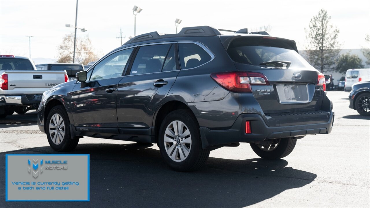 2019 Subaru Outback 2.5i Premium   - Photo 2 - Reno, NV 89511