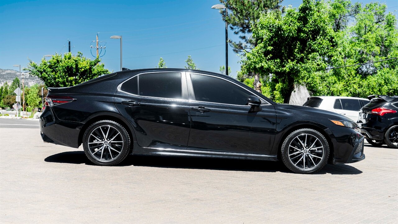 2022 Toyota Camry SE - Photo 5 - Reno, NV 89511