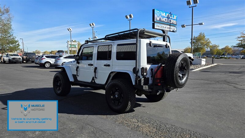 2013 Jeep Wrangler Unlimited Sahara  