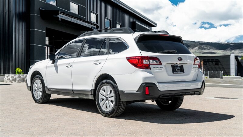 2019 Subaru Outback 2.5i  