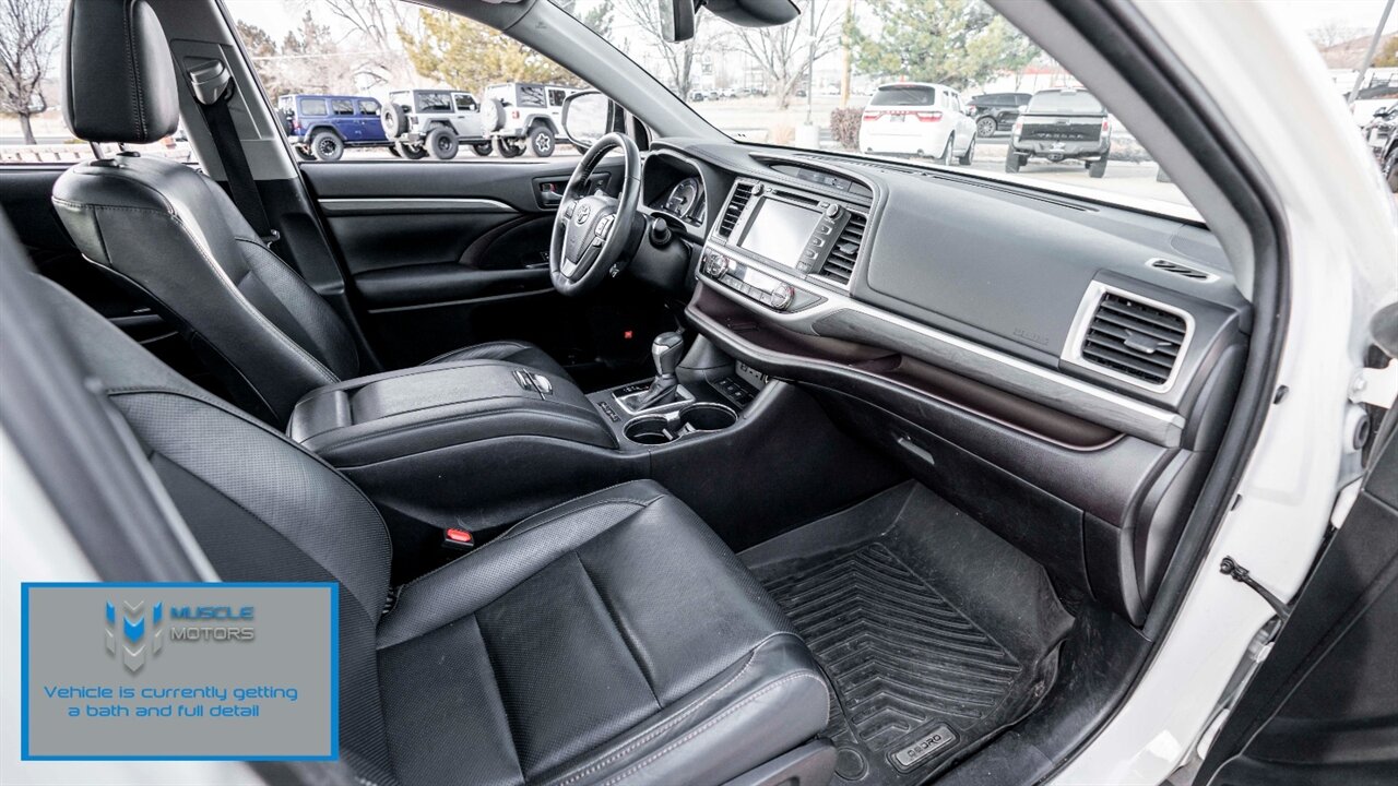 2019 Toyota Highlander Limited   - Photo 14 - Reno, NV 89511