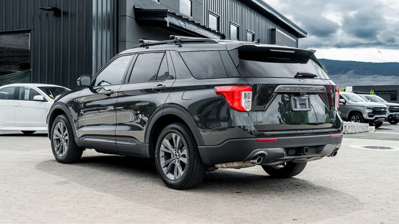 2023 Ford Explorer XLT   - Photo 2 - Reno, NV 89511