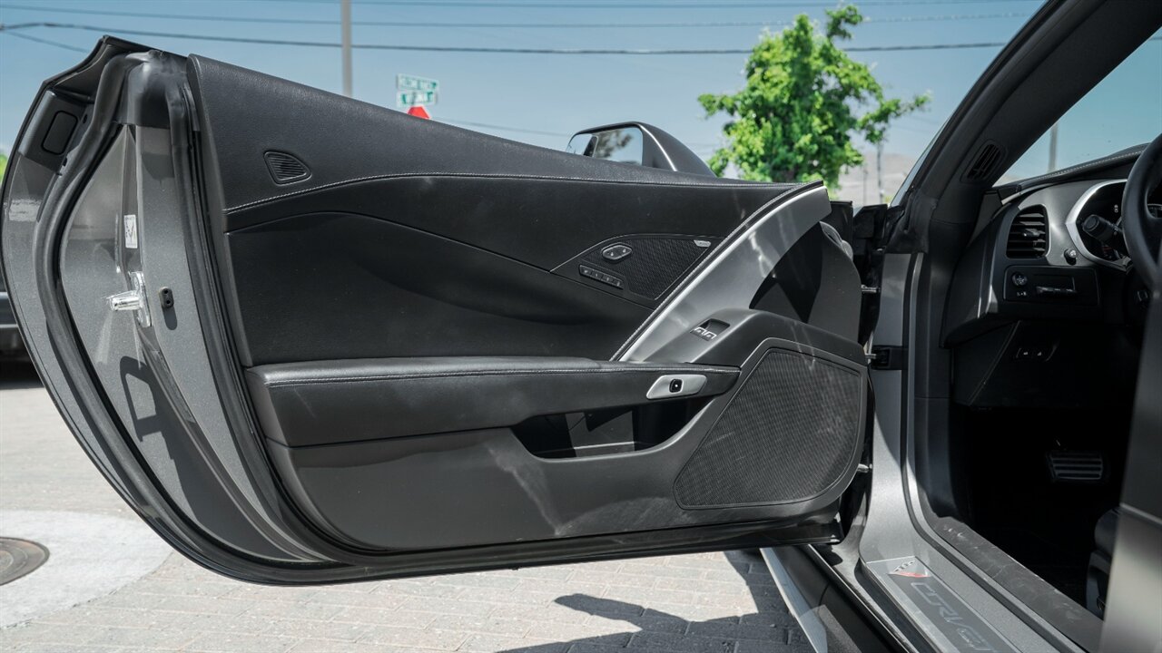 2016 Chevrolet Corvette Stingray 2LT   - Photo 16 - Reno, NV 89511