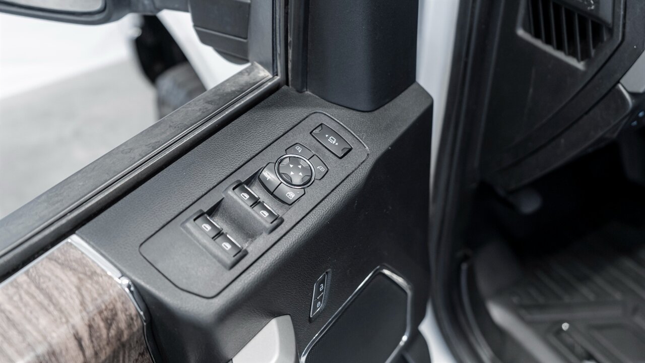 2019 Ford F-250 Lariat - Photo 23 - Reno, NV 89511