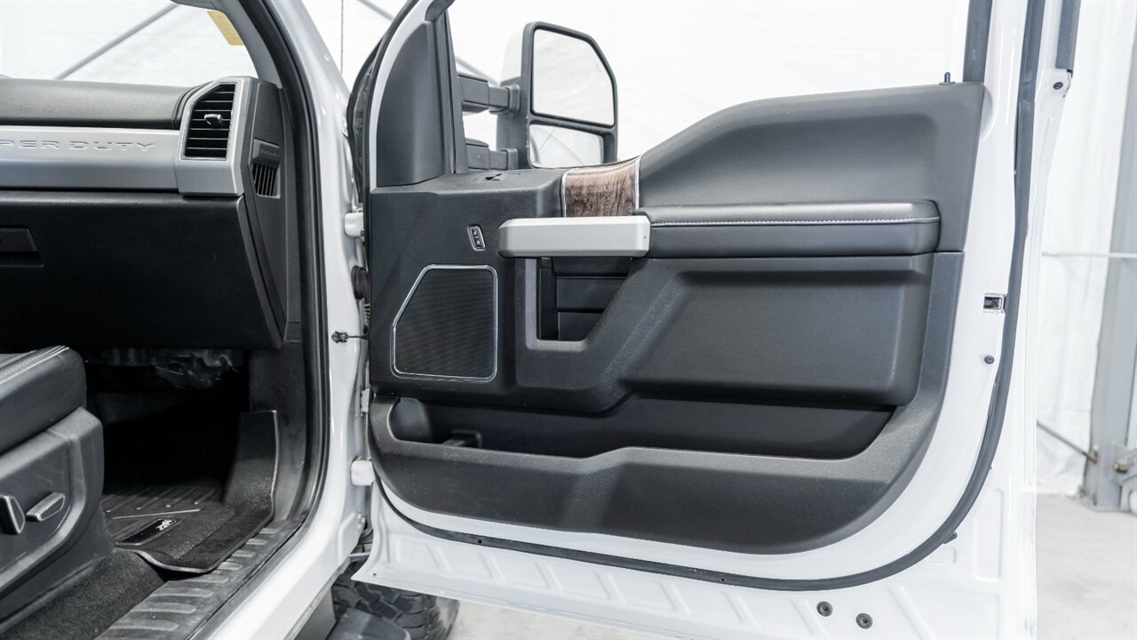 2019 Ford F-250 Lariat - Photo 36 - Reno, NV 89511