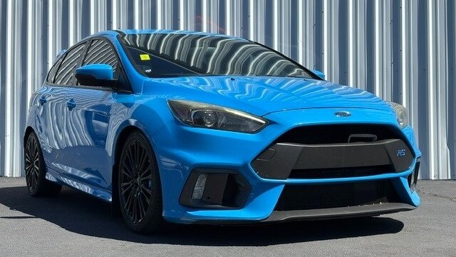 Nitrous Blue Quad-Coat 2017 Ford Focus RS Hatchback Hatchback All-Wheel Drive 6-Speed Manual
