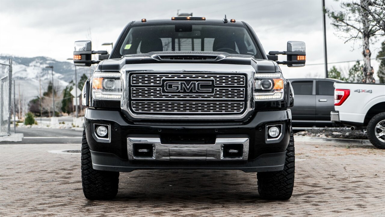 2019 GMC Sierra 2500 Denali   - Photo 4 - Reno, NV 89511