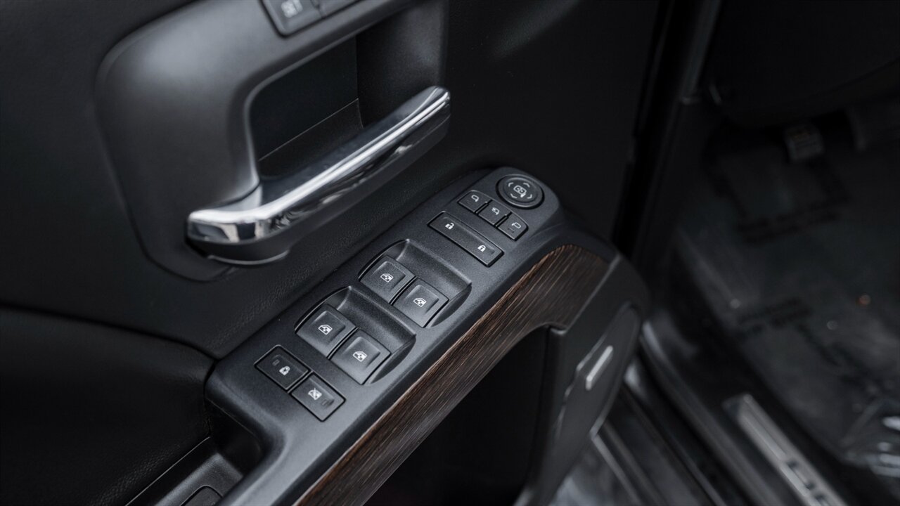 2019 GMC Sierra 2500 Denali   - Photo 19 - Reno, NV 89511