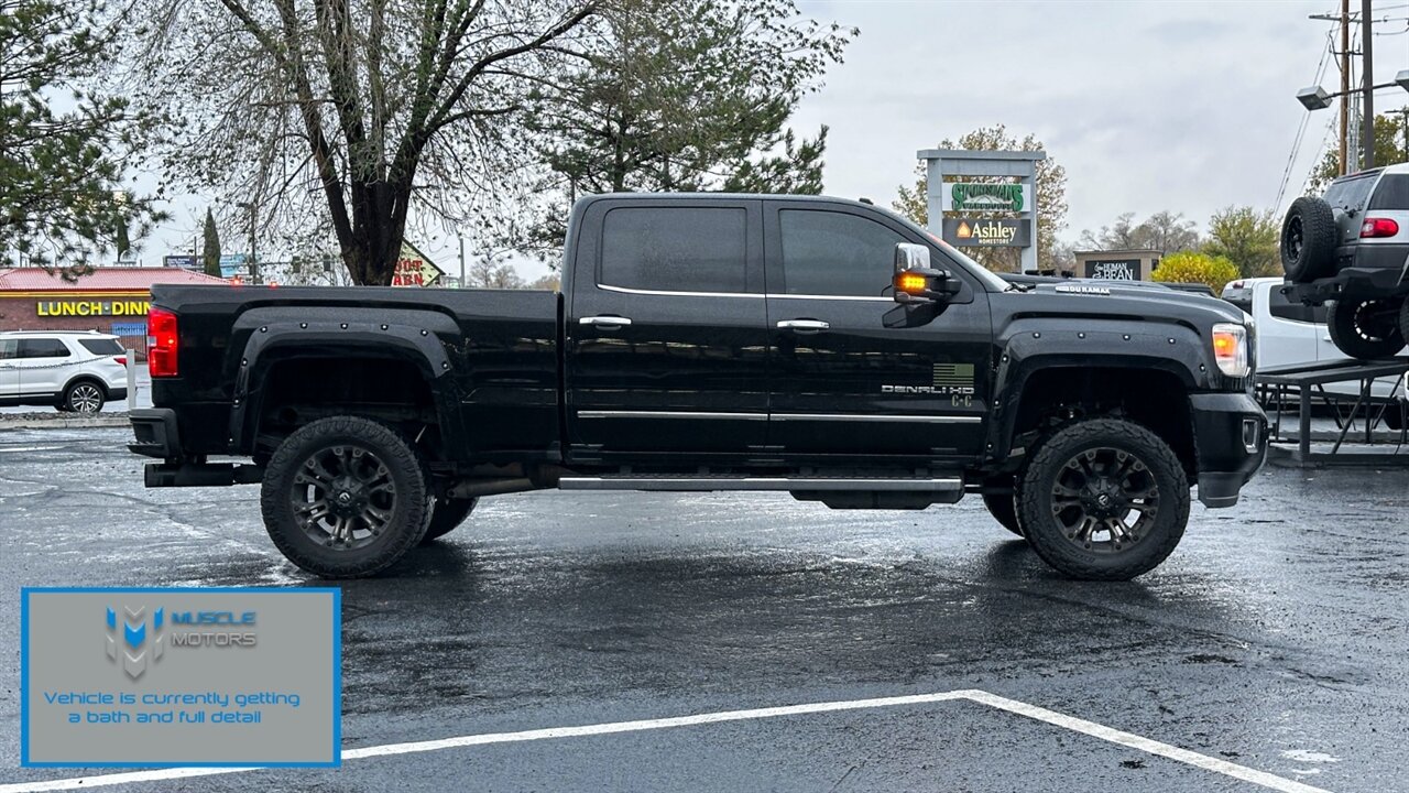 2019 GMC Sierra 2500 Denali - Photo 5 - Reno, NV 89511
