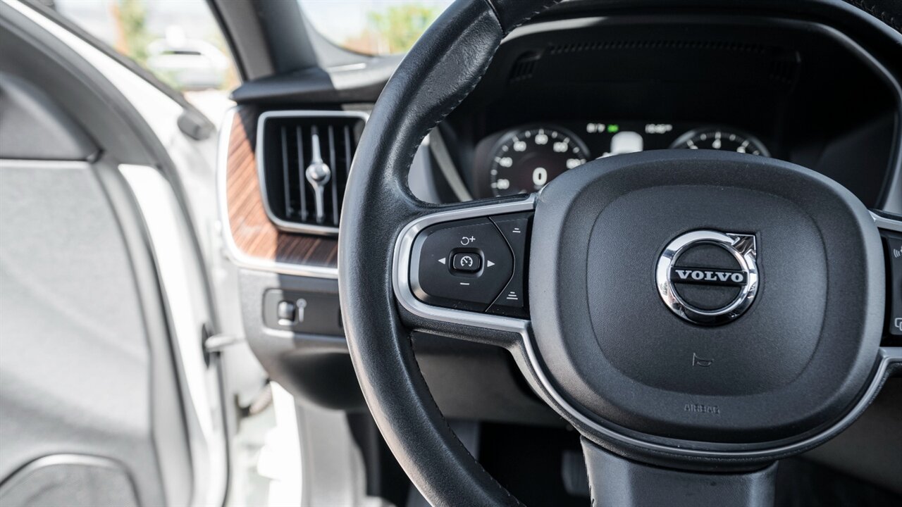2021 Volvo XC60 T5 Momentum - Photo 23 - Reno, NV 89511