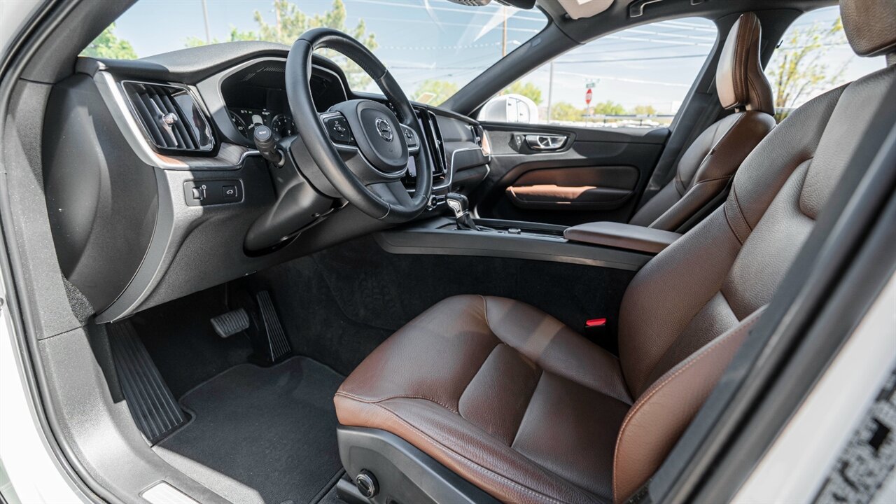2021 Volvo XC60 T5 Momentum - Photo 15 - Reno, NV 89511