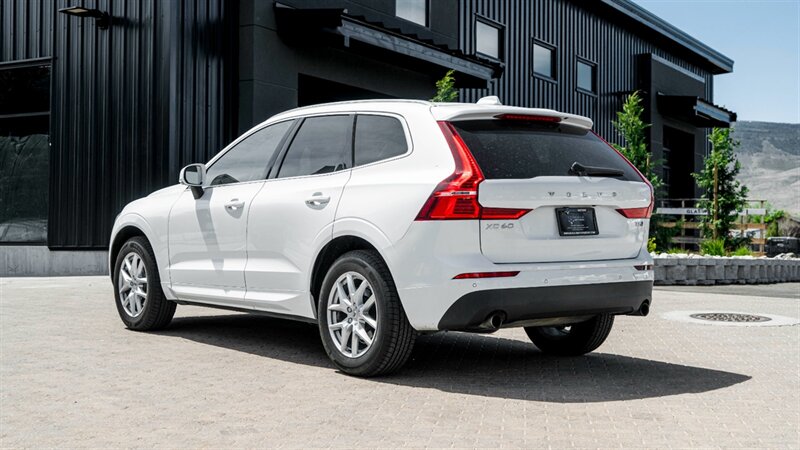 2021 Volvo XC60 T5 Momentum  