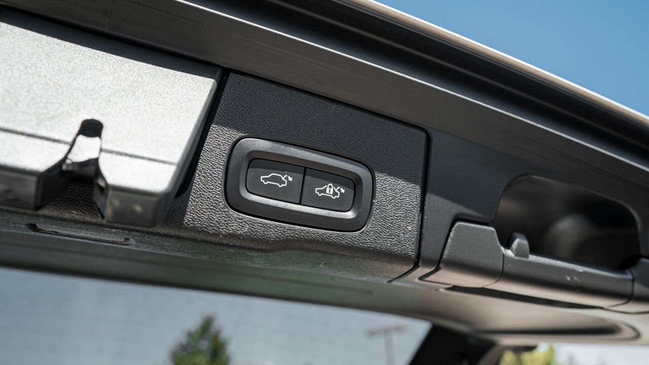 2021 Volvo XC60 T5 Momentum - Photo 35 - Reno, NV 89511
