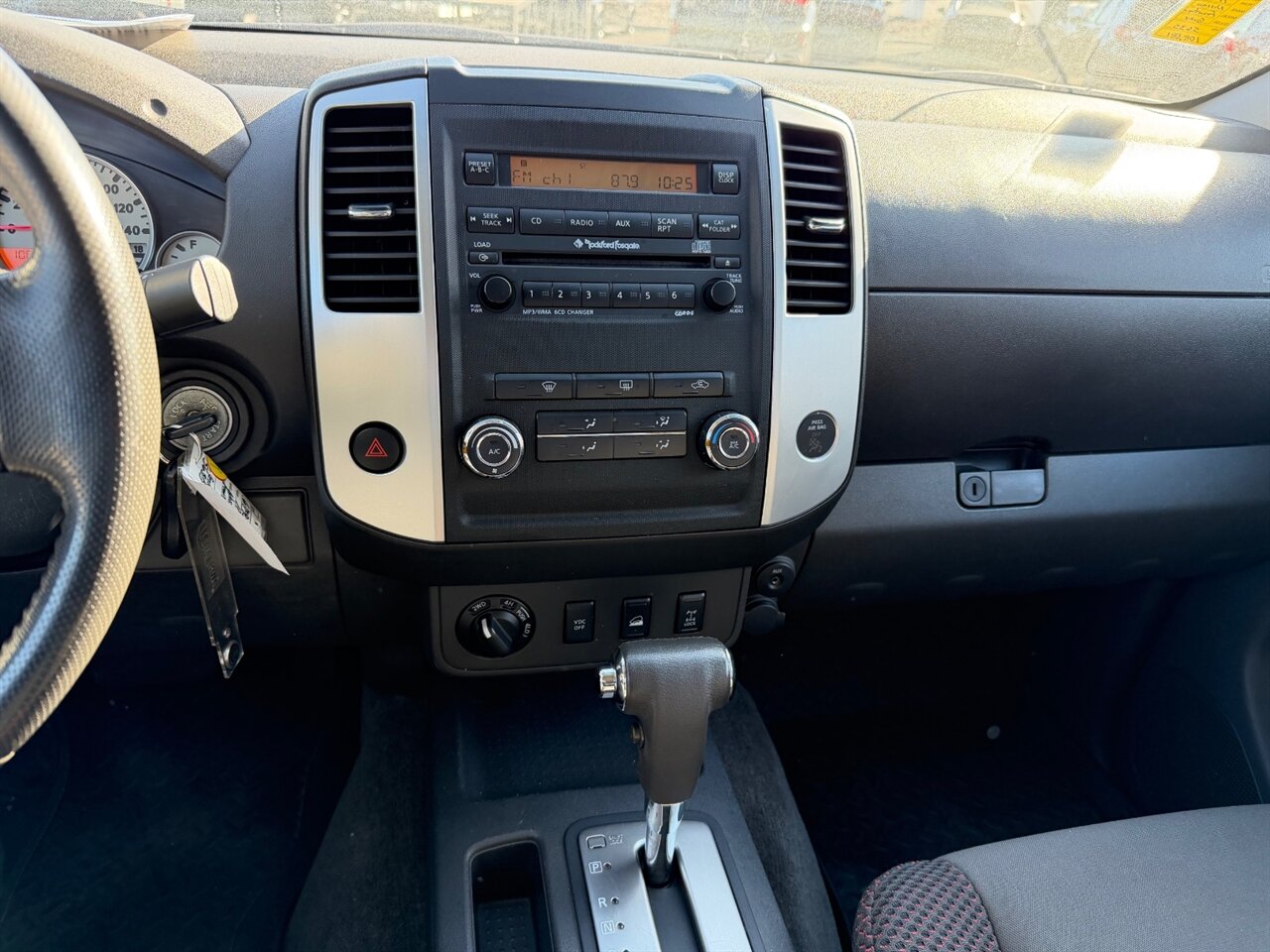 2011 Nissan Frontier PRO-4X   - Photo 12 - Reno, NV 89511