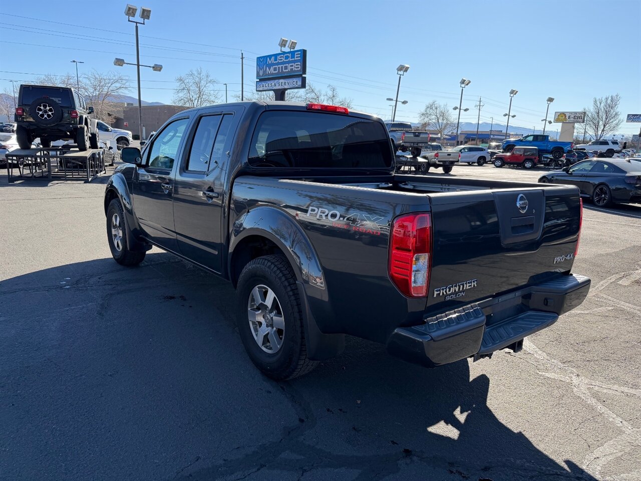 2011 Nissan Frontier PRO-4X   - Photo 2 - Reno, NV 89511