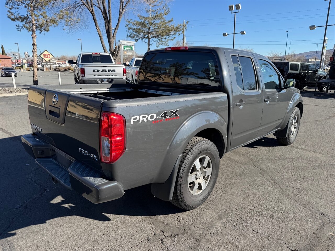 2011 Nissan Frontier PRO-4X   - Photo 8 - Reno, NV 89511