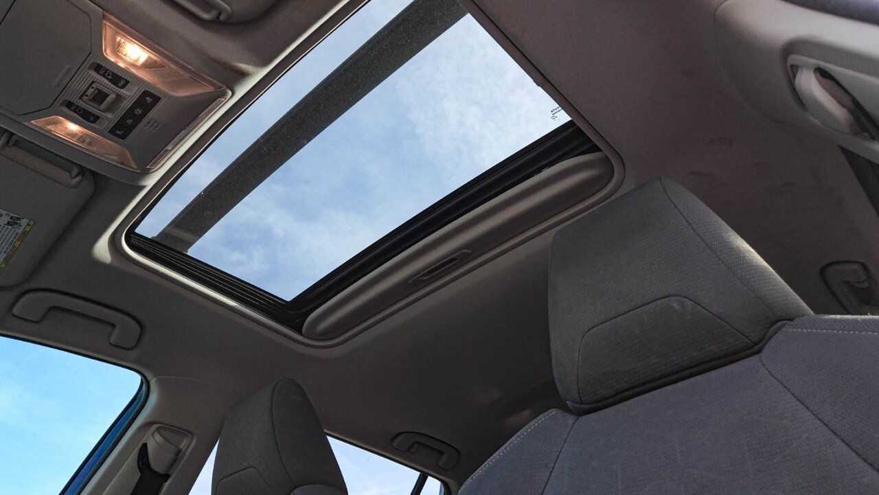 2019 Toyota RAV4 XLE   - Photo 19 - Reno, NV 89511