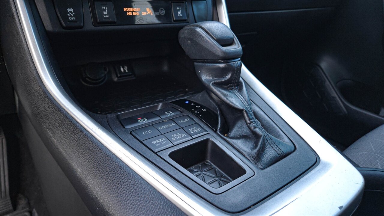 2019 Toyota RAV4 XLE   - Photo 15 - Reno, NV 89511