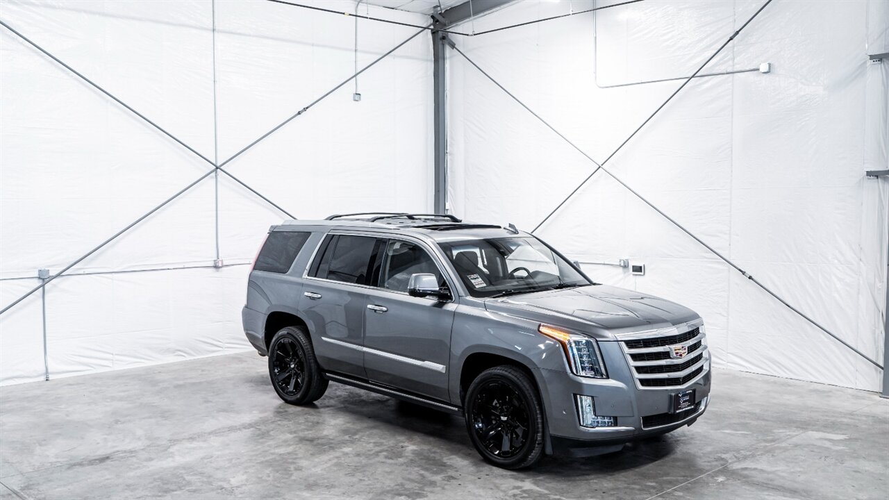 2019 Cadillac Escalade Premium Luxury   - Photo 8 - Reno, NV 89511