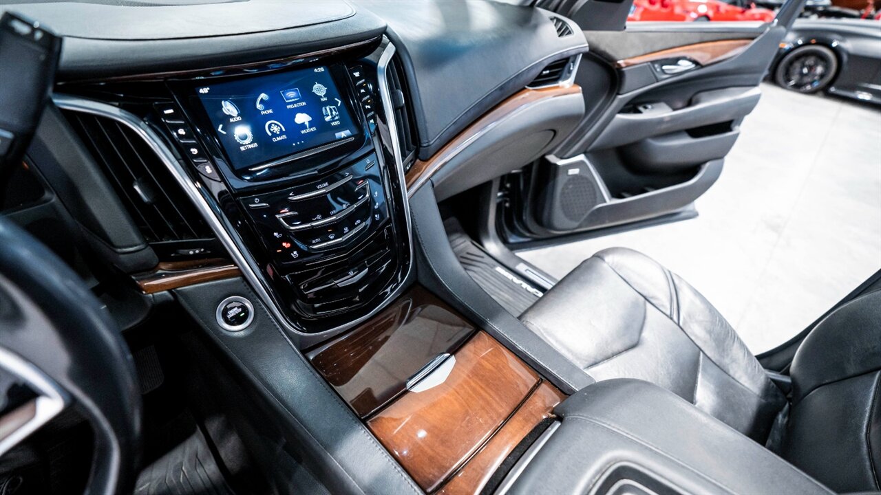 2019 Cadillac Escalade Premium Luxury   - Photo 47 - Reno, NV 89511