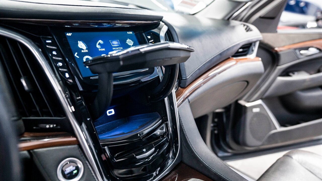 2019 Cadillac Escalade Premium Luxury   - Photo 46 - Reno, NV 89511