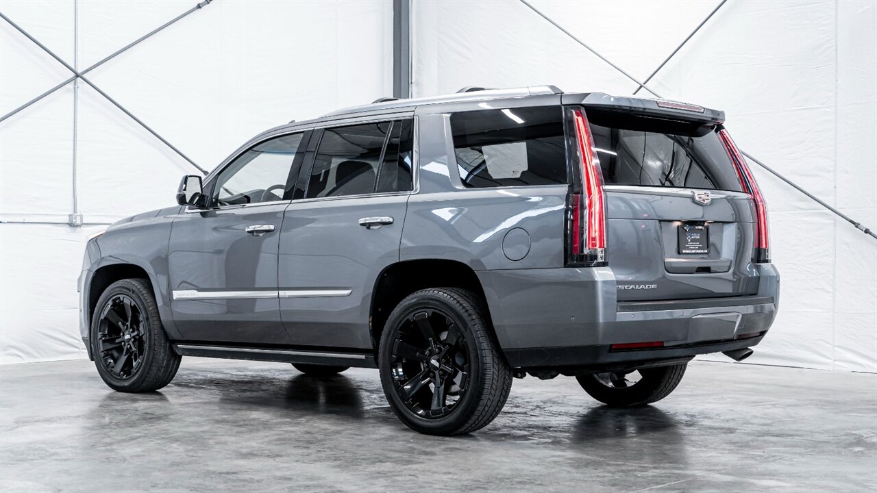 2019 Cadillac Escalade Premium Luxury   - Photo 2 - Reno, NV 89511