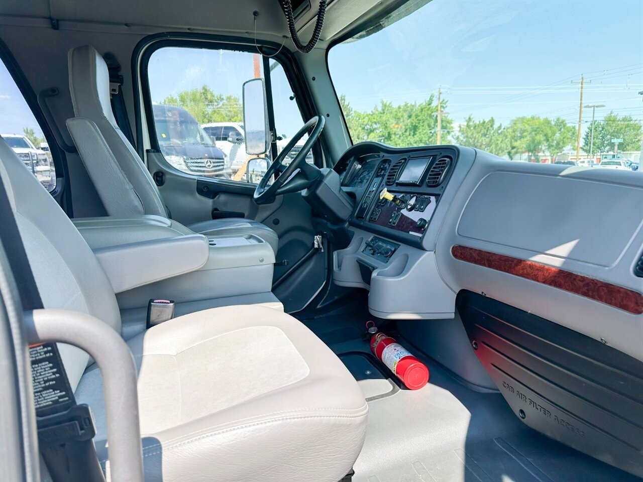 2006 Freightliner M2 106 Sport Chassis - Photo 13 - Reno, NV 89511