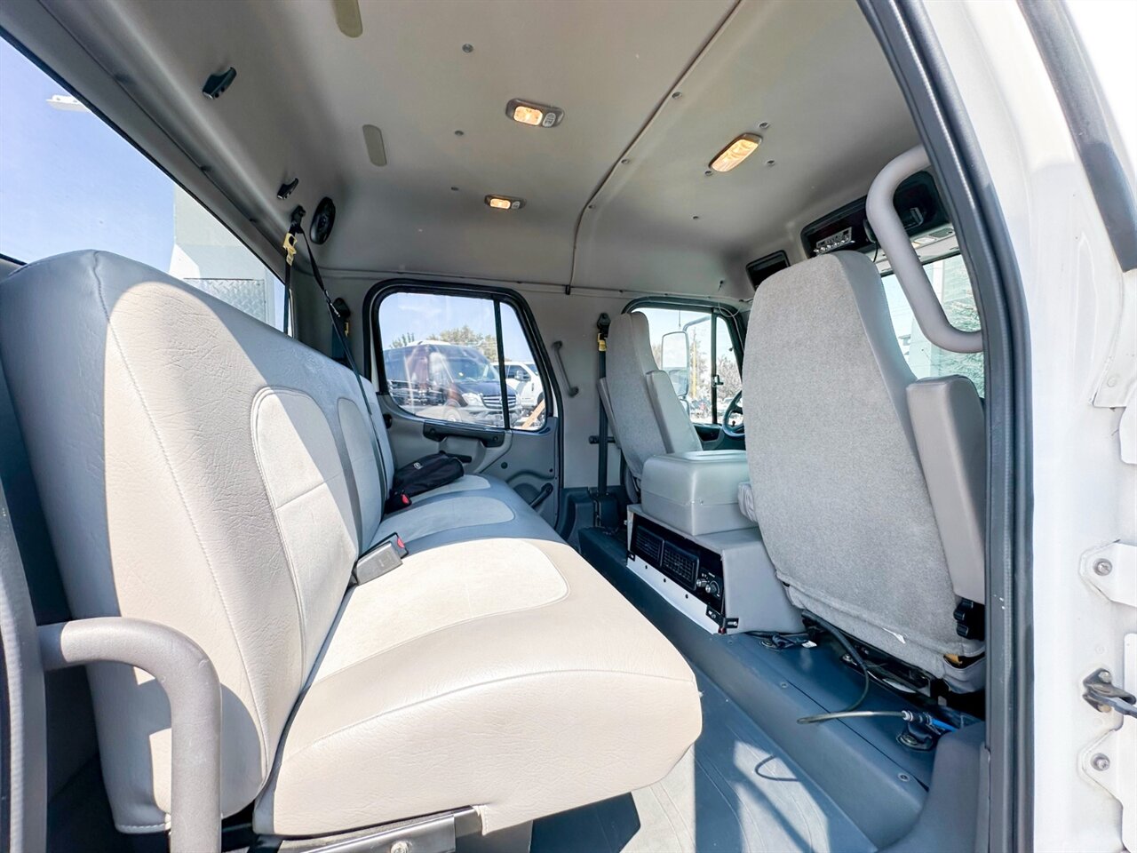 2006 Freightliner M2 106 Sport Chassis - Photo 22 - Reno, NV 89511