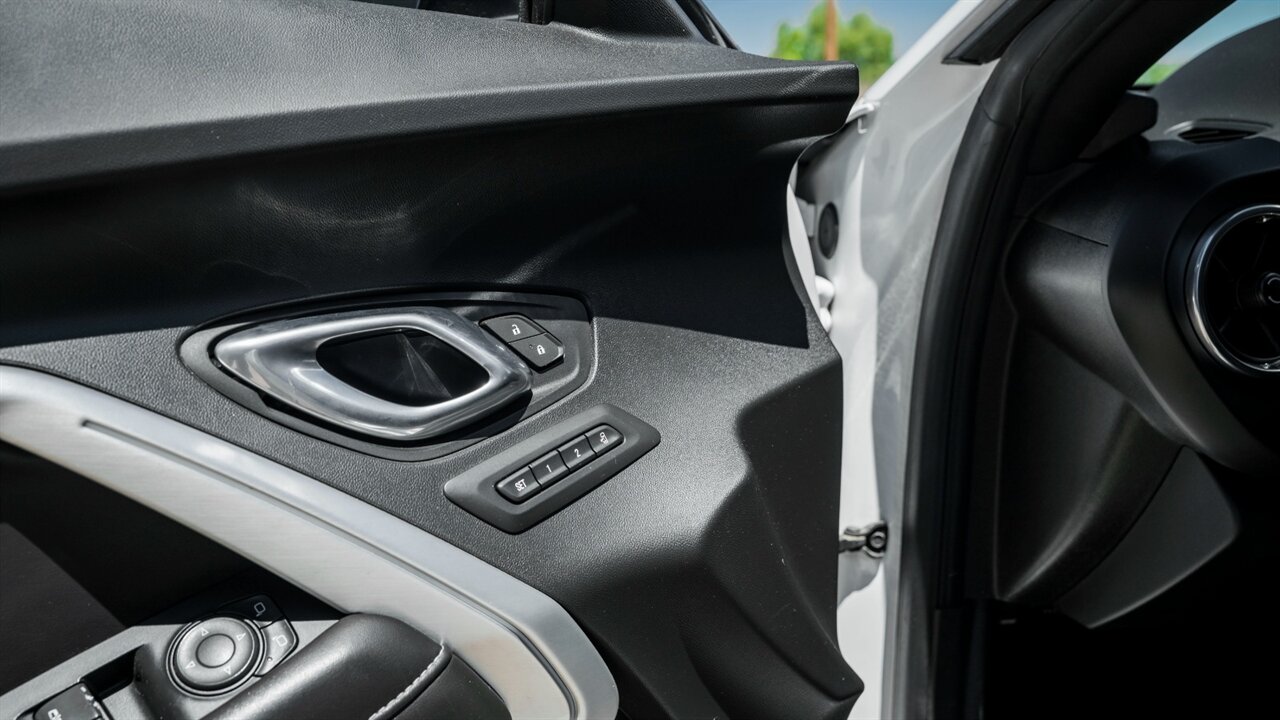 2018 Chevrolet Camaro SS 2SS - Photo 22 - Reno, NV 89511