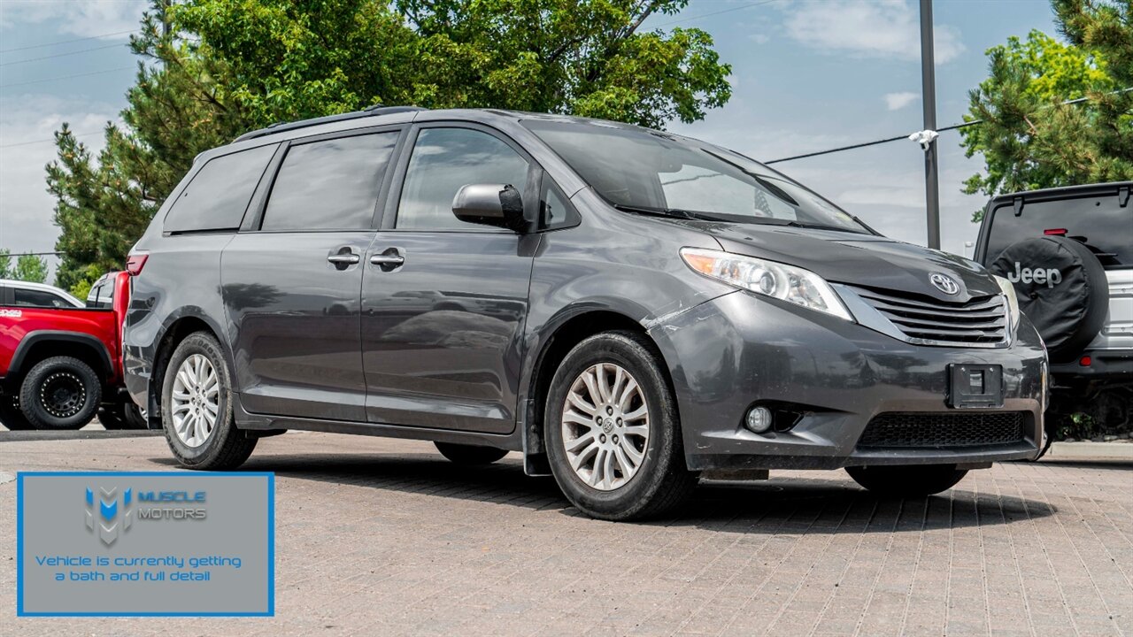 2015 Toyota Sienna XLE 8 Passenger   - Photo 1 - Reno, NV 89511