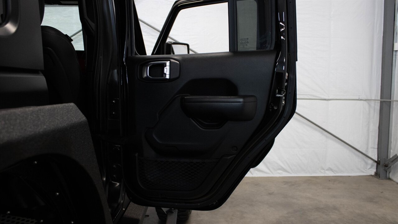 2018 Jeep Wrangler Unlimited Rubicon   - Photo 37 - Reno, NV 89511