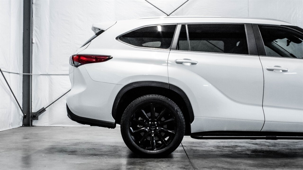 2023 Toyota Highlander XLE - Photo 13 - Reno, NV 89511