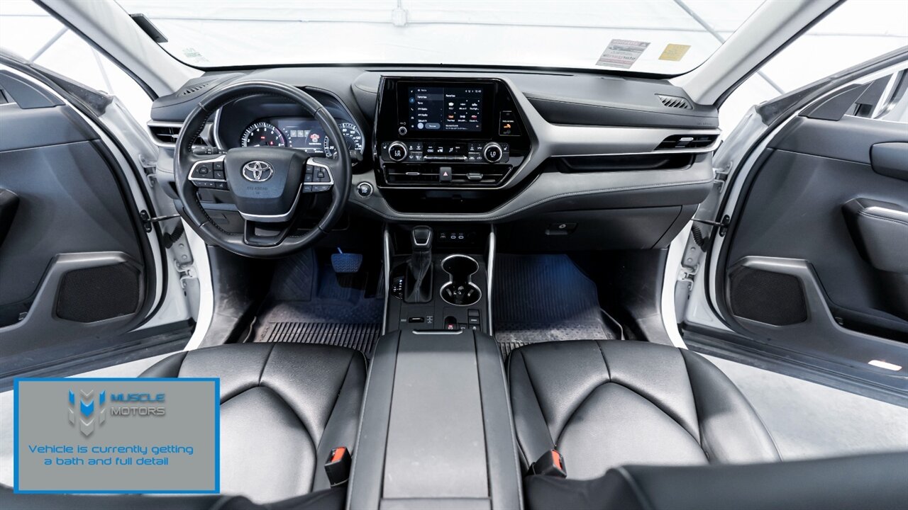 2023 Toyota Highlander XLE - Photo 14 - Reno, NV 89511