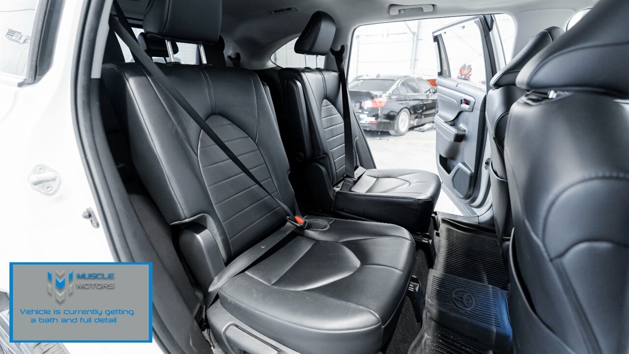2023 Toyota Highlander XLE - Photo 26 - Reno, NV 89511